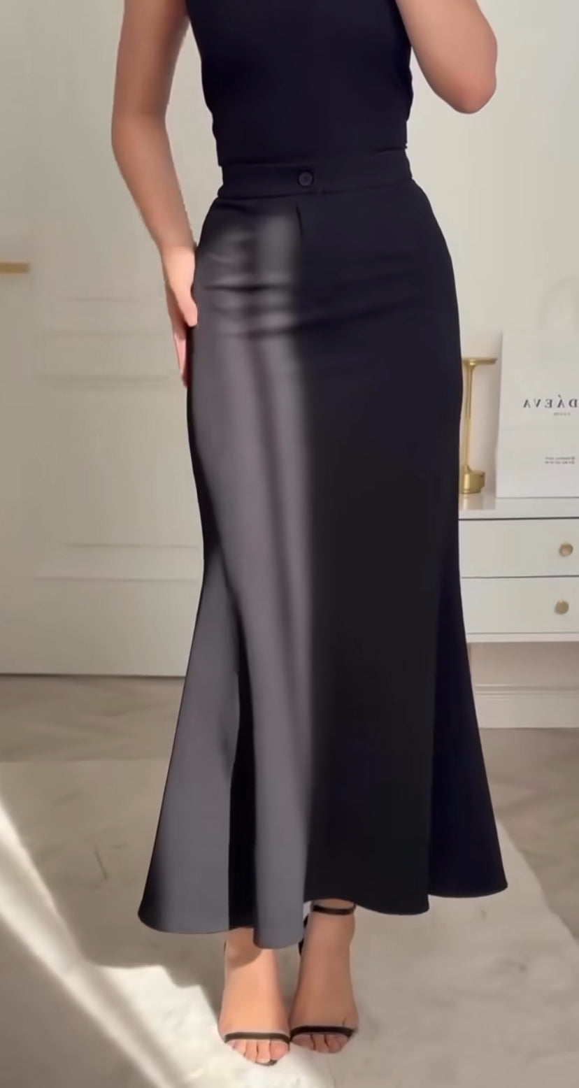 Elegant White Midi Skirt with Front Slit